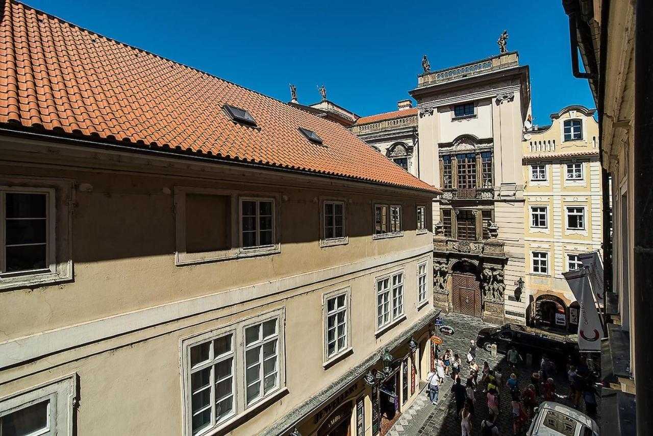 Newly Renovated 1-Bed Apartment At Charles Bridge — Photos 1